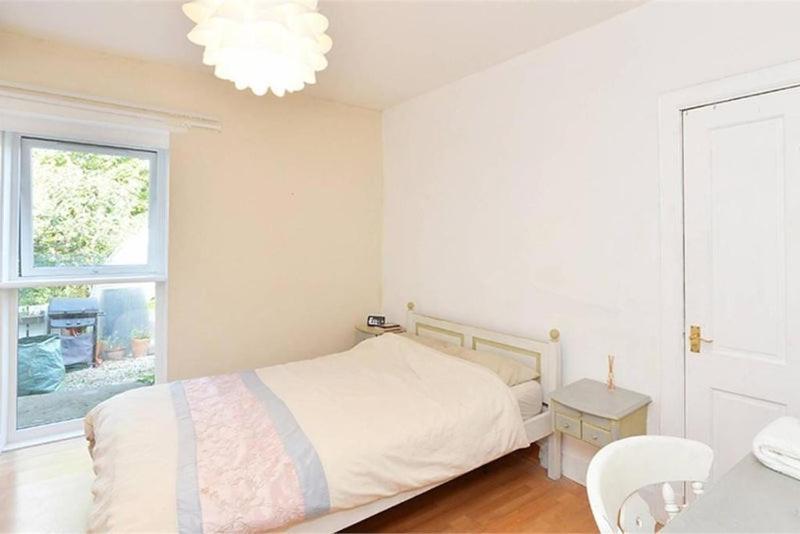 3 Bed Charming For Share ,, Private , Fibre Optik Broadband , Free Parking Edinburgh